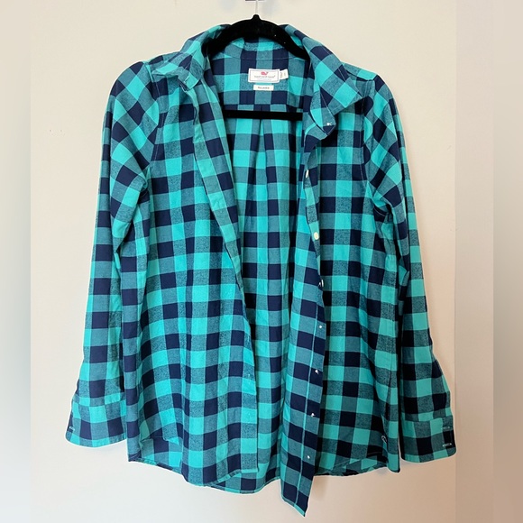 Vineyard Vines flannel (L) - Picture 2 of 5